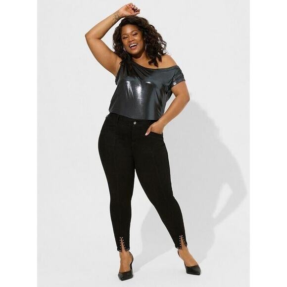 Torrid Silver Liquid Shine Off Shoulder Top Size 4 (4X/26) NEW Party Evening - Picture 3 of 9